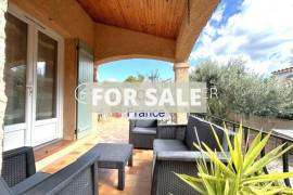 Detached Villa With Garden Detached Villa With Garden