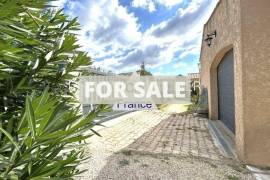 Detached Villa With Garden Detached Villa With Garden