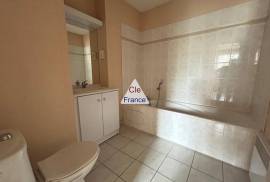 Apartment with Balcony and View Apartment with Balcony and View