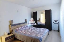 Apartment with Balcony and View Apartment with Balcony and View