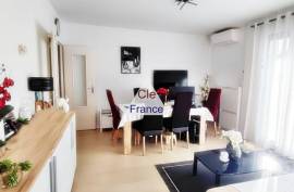 Apartment with Balcony and View Apartment with Balcony and View