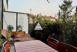 Apartment with Large Terrace, Balcony