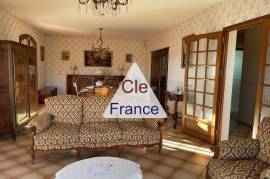 Imposing Detached Villa with Lovely Garden Imposing Detached Villa with Lovely Garden