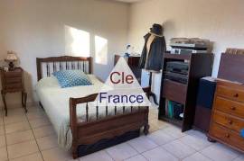 Imposing Detached Villa with Lovely Garden Imposing Detached Villa with Lovely Garden