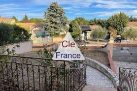 Imposing Detached Villa with Lovely Garden Imposing Detached Villa with Lovely Garden