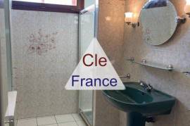 Imposing Detached Villa with Lovely Garden Imposing Detached Villa with Lovely Garden