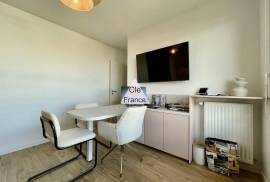 Apartment with Views from Balconies Apartment with Views from Balconies