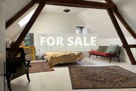 Detached Country Longere Style House with Pond Detached Country Longere Style House with Pond