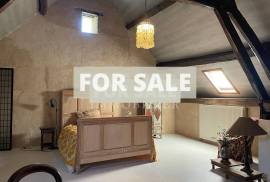 Detached Country Longere Style House with Pond Detached Country Longere Style House with Pond