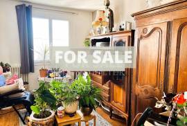 Apartment For Sale in Building with Elevator Apartment For Sale in Building with Elevator