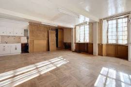 Huge Detached Country House to Develop