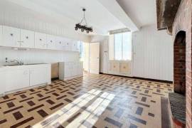 Huge Detached Country House to Develop