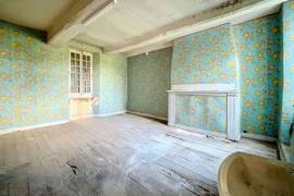 Huge Detached Country House to Develop