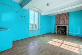 Huge Detached Country House to Develop