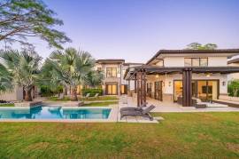 Casa Macho: Luxury Beachfront Golf Villa in Hacienda Pinilla