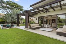 Casa Macho: Luxury Beachfront Golf Villa in Hacienda Pinilla