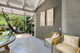 Tamarindo Boutique Hotel 175m from the Beach: Bohemian Oasis & Turnkey Income Opportunity in Costa Rica