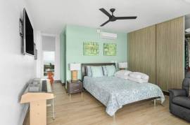 Nativa Contemporary Infinity Views: Luxury Rainforest Estate with Pacific Ocean Views