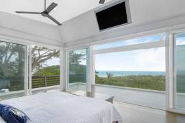 Nativa Contemporary Infinity Views: Luxury Rainforest Estate with Pacific Ocean Views