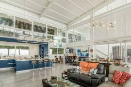 Nativa Contemporary Infinity Views: Luxury Rainforest Estate with Pacific Ocean Views