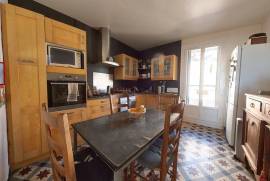 6 room, 200m2 Vineyard residence for sale in Nezignan l'eveque - 320 000 € *