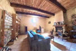 6 room, 200m2 Vineyard residence for sale in Nezignan l'eveque - 320 000 € *