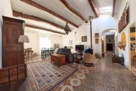 6 room, 200m2 Vineyard residence for sale in Nezignan l'eveque - 320 000 € *