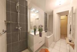 6 room, 200m2 Vineyard residence for sale in Nezignan l'eveque - 320 000 € *