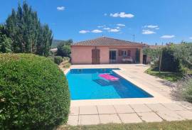 4 room, 92m2 House for sale in Octon - 390 000 € *