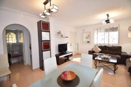 FABULOUS 3 BEDROOM TOWNHOUSE WITH COMMUNAL POOL AND LAKE VIEWS