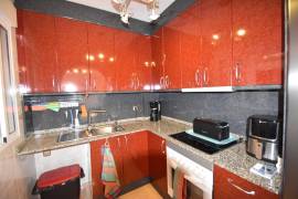 FABULOUS 3 BEDROOM TOWNHOUSE WITH COMMUNAL POOL AND LAKE VIEWS