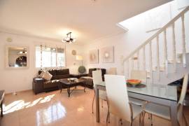 FABULOUS 3 BEDROOM TOWNHOUSE WITH COMMUNAL POOL AND LAKE VIEWS