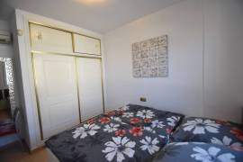 FABULOUS 3 BEDROOM TOWNHOUSE WITH COMMUNAL POOL AND LAKE VIEWS