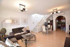 FABULOUS 3 BEDROOM TOWNHOUSE WITH COMMUNAL POOL AND LAKE VIEWS