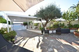 FABULOSA VILLA MODERNA EN EL CENTRO DE CIUDAD QUESADA FABULOSA VILLA MODERNA EN EL CENTRO DE CIUDAD QUESADA