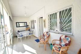 FANTÁSTICA Y ESPACIOSA CASA ADOSADA CON GARAJE Y APARTAMENTO DE INVITADOS FANTÁSTICA Y ESPACIOSA CASA ADOSADA CON GARAJE Y APARTAMENTO DE INVITADOS