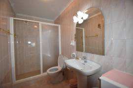 FANTÁSTICA Y ESPACIOSA CASA ADOSADA CON GARAJE Y APARTAMENTO DE INVITADOS FANTÁSTICA Y ESPACIOSA CASA ADOSADA CON GARAJE Y APARTAMENTO DE INVITADOS