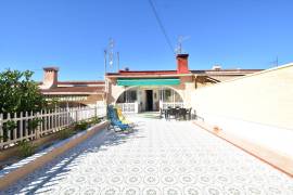 FANTÁSTICA Y ESPACIOSA CASA ADOSADA CON GARAJE Y APARTAMENTO DE INVITADOS FANTÁSTICA Y ESPACIOSA CASA ADOSADA CON GARAJE Y APARTAMENTO DE INVITADOS