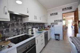 FANTÁSTICA Y ESPACIOSA CASA ADOSADA CON GARAJE Y APARTAMENTO DE INVITADOS FANTÁSTICA Y ESPACIOSA CASA ADOSADA CON GARAJE Y APARTAMENTO DE INVITADOS