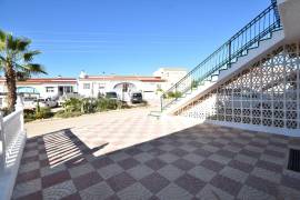 FANTÁSTICA Y ESPACIOSA CASA ADOSADA CON GARAJE Y APARTAMENTO DE INVITADOS FANTÁSTICA Y ESPACIOSA CASA ADOSADA CON GARAJE Y APARTAMENTO DE INVITADOS