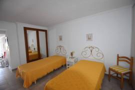 FANTÁSTICA Y ESPACIOSA CASA ADOSADA CON GARAJE Y APARTAMENTO DE INVITADOS FANTÁSTICA Y ESPACIOSA CASA ADOSADA CON GARAJE Y APARTAMENTO DE INVITADOS