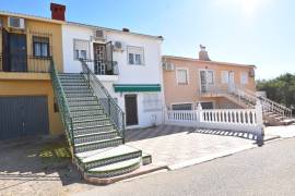 FANTÁSTICA Y ESPACIOSA CASA ADOSADA CON GARAJE Y APARTAMENTO DE INVITADOS FANTÁSTICA Y ESPACIOSA CASA ADOSADA CON GARAJE Y APARTAMENTO DE INVITADOS