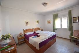 FANTÁSTICA Y ESPACIOSA CASA ADOSADA CON GARAJE Y APARTAMENTO DE INVITADOS FANTÁSTICA Y ESPACIOSA CASA ADOSADA CON GARAJE Y APARTAMENTO DE INVITADOS