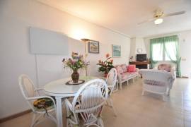 FANTÁSTICA Y ESPACIOSA CASA ADOSADA CON GARAJE Y APARTAMENTO DE INVITADOS FANTÁSTICA Y ESPACIOSA CASA ADOSADA CON GARAJE Y APARTAMENTO DE INVITADOS