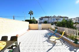 FANTÁSTICA Y ESPACIOSA CASA ADOSADA CON GARAJE Y APARTAMENTO DE INVITADOS FANTÁSTICA Y ESPACIOSA CASA ADOSADA CON GARAJE Y APARTAMENTO DE INVITADOS