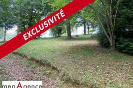 Beau terrain à bâtir en position dominante secteur de La Croix de Bar