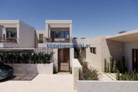 Sea Front Villa For sale, Platanias, 100 sq.m., €495.000