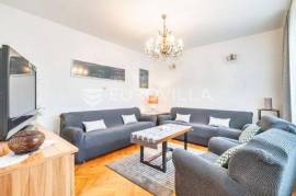 Zagreb, Maksimir, functional two bedroom apartment with parking 73m2