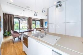 Šalata, luxury three bedroom apartment with swimming pool