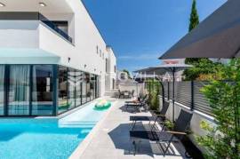 Zadar, Vrsi, Luxury villa with swimming pool 261m2
